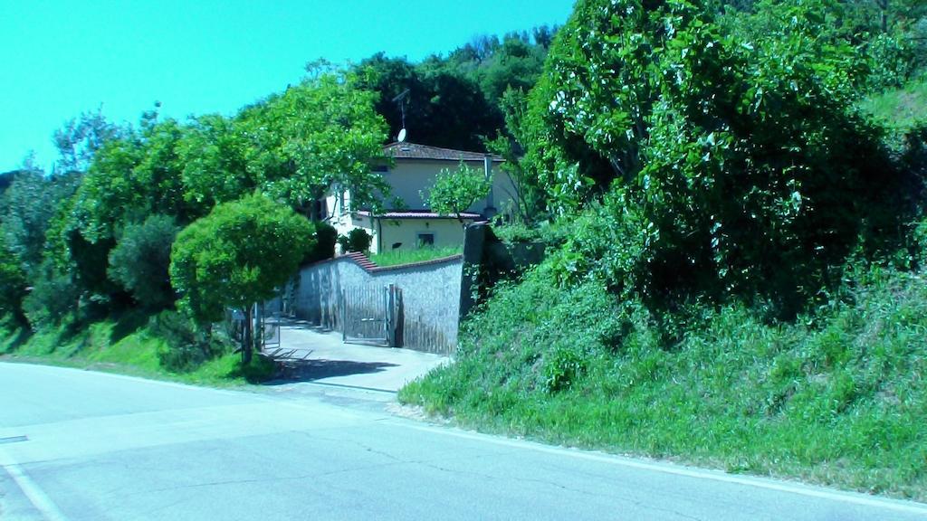 Podere Di Valli Santa Maria a Monte Exteriör bild