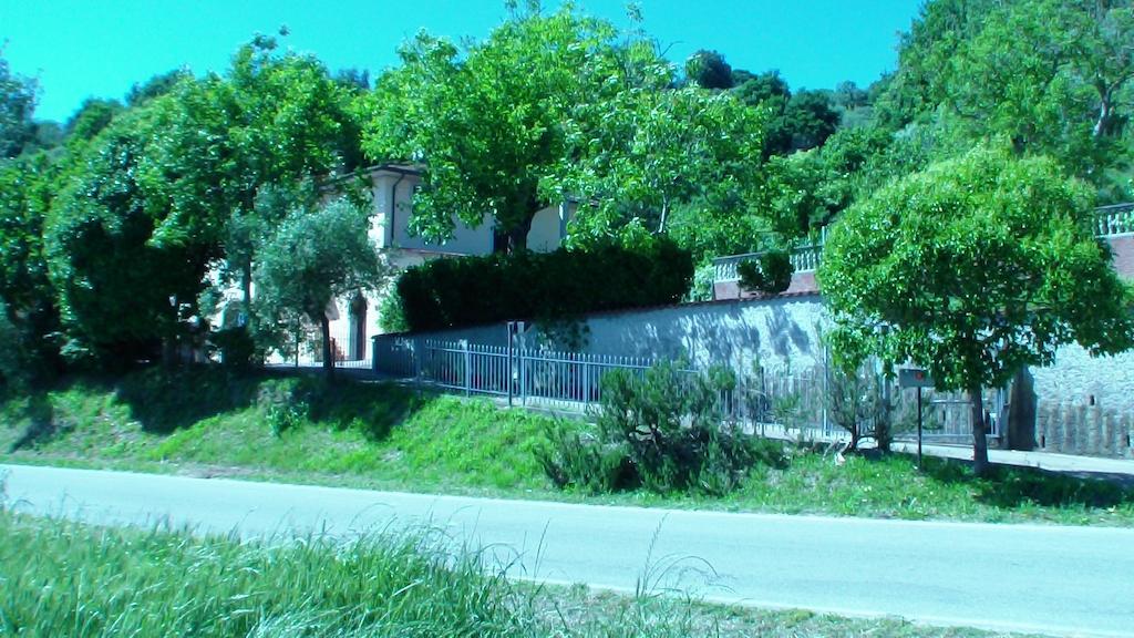 Podere Di Valli Santa Maria a Monte Exteriör bild