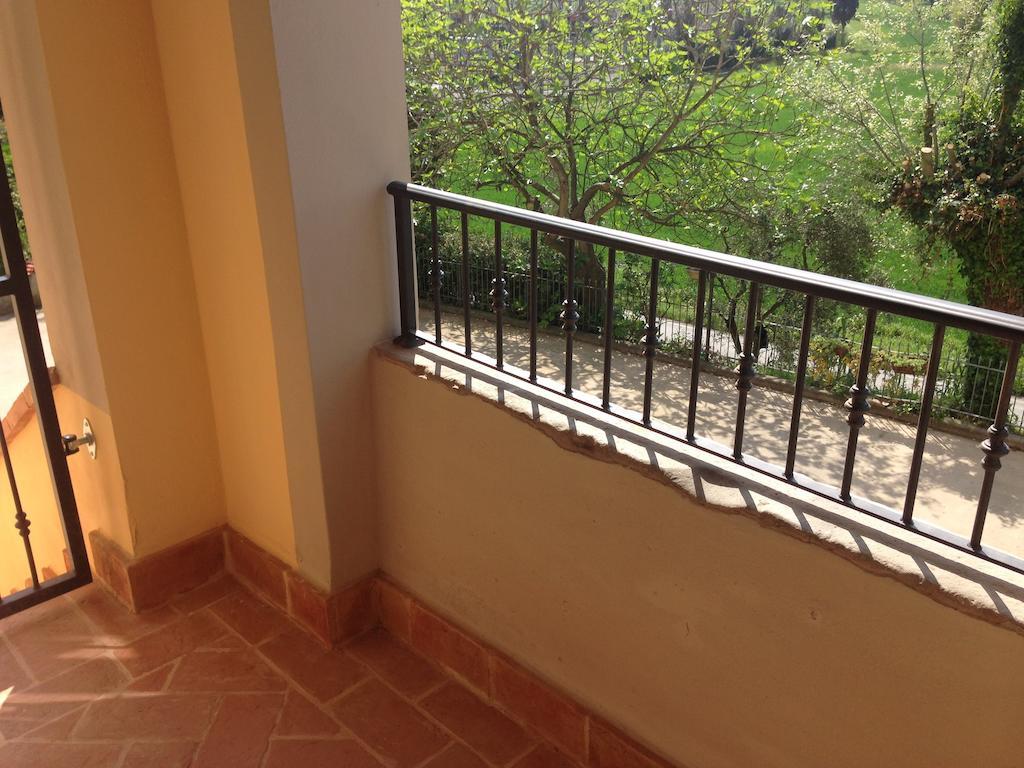 Podere Di Valli Santa Maria a Monte Exteriör bild