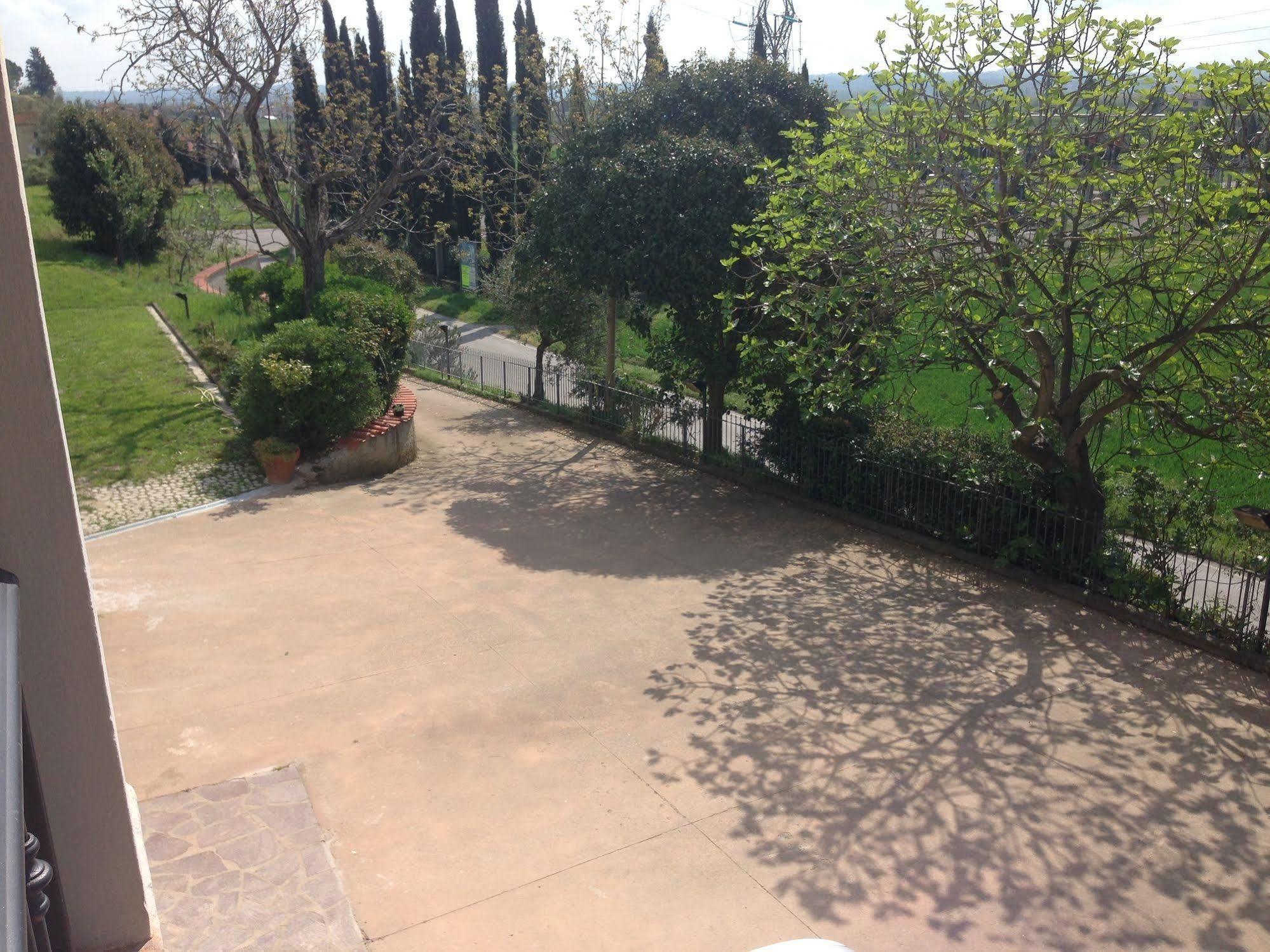 Podere Di Valli Santa Maria a Monte Exteriör bild
