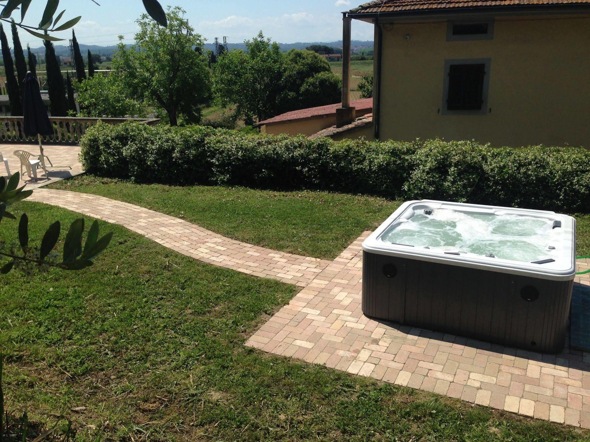Podere Di Valli Santa Maria a Monte Exteriör bild